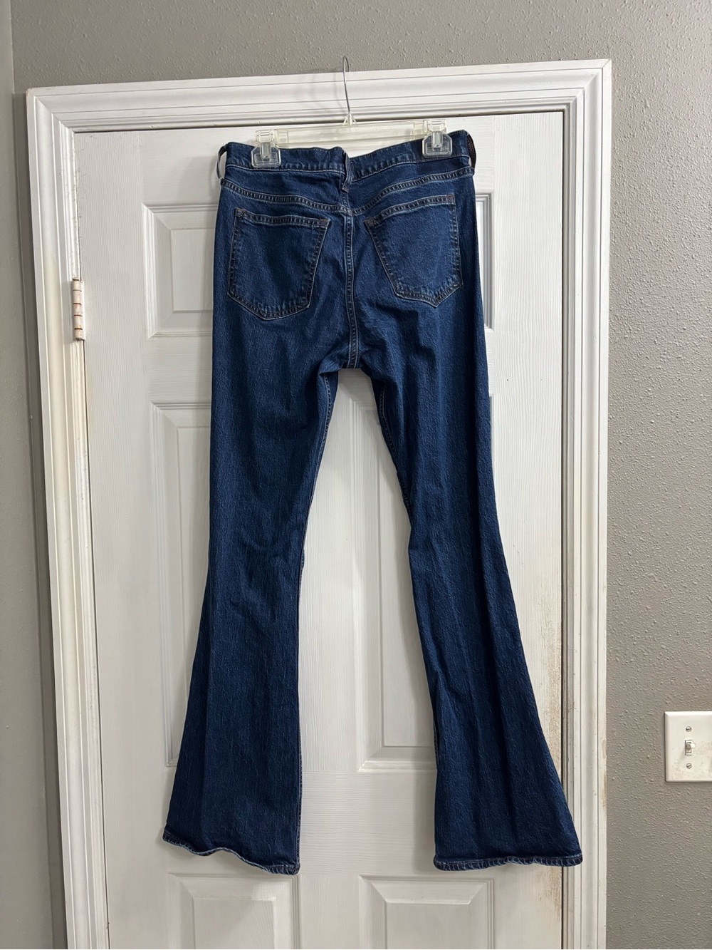 Abercrombie Mid Rise Bootcut Jeans - Picture 4 of 4